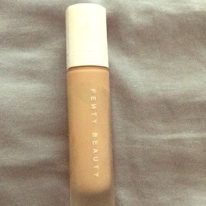 Fenty Beauty pro filt’r foundation shade 200